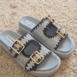 Steve Madden NWOT Karrigan Sandals Sz 8